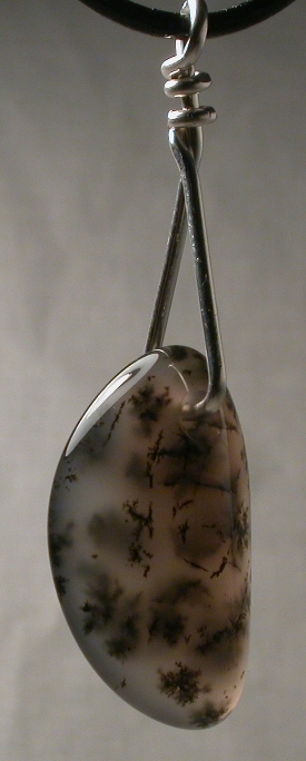 Dendritic Agate talisman pendant gems stones ruby cabs ruby jewelry corundum