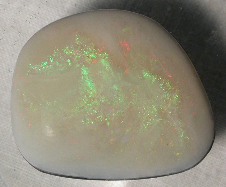 Australian opal gem stones 